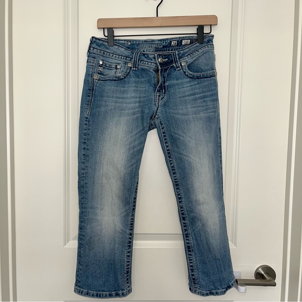 Miss Me Womens Jeans Size 27
JP5335P Capris Crystals/Studs
Flap Pockets
